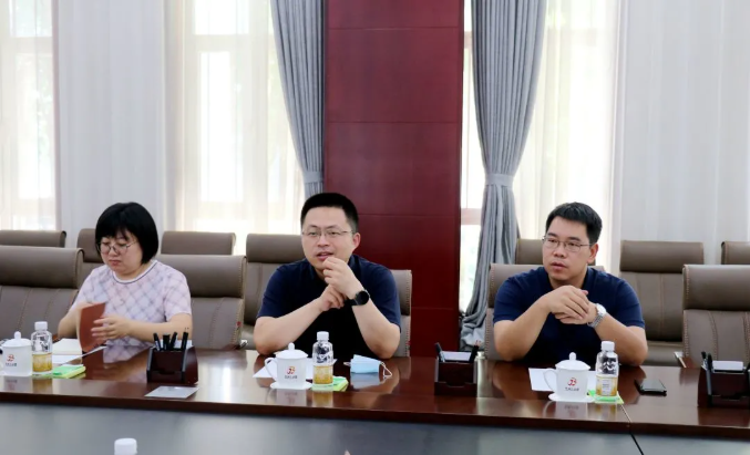 武清区团区委书记郑云峰一行到京滨工业园调研 - 京滨工业园